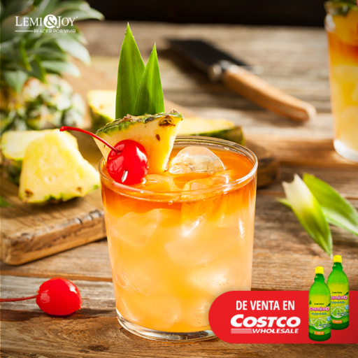 cóctel de coco con piña y tequila