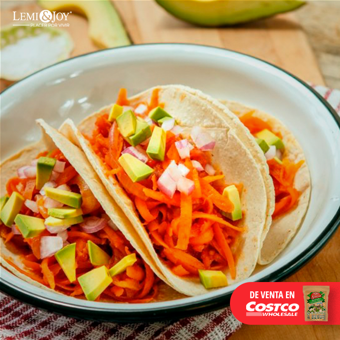 Tacos veganos de zanahoria con crema vegana