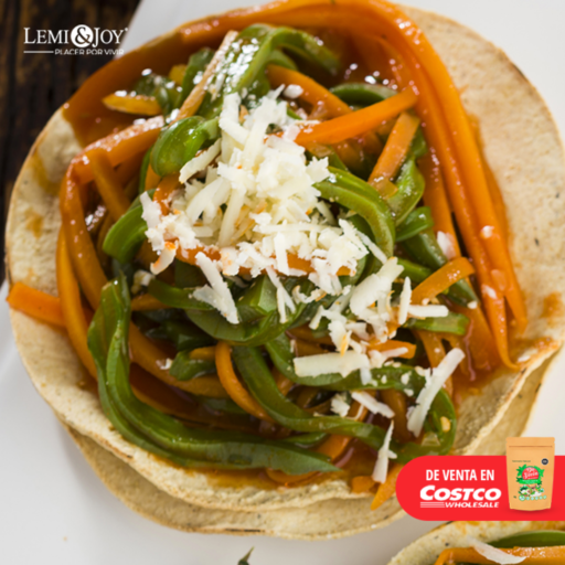 Tostadas de tinga vegana de nopales