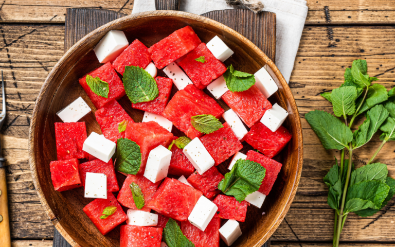 Ensalada de tomate, sandía y queso feta